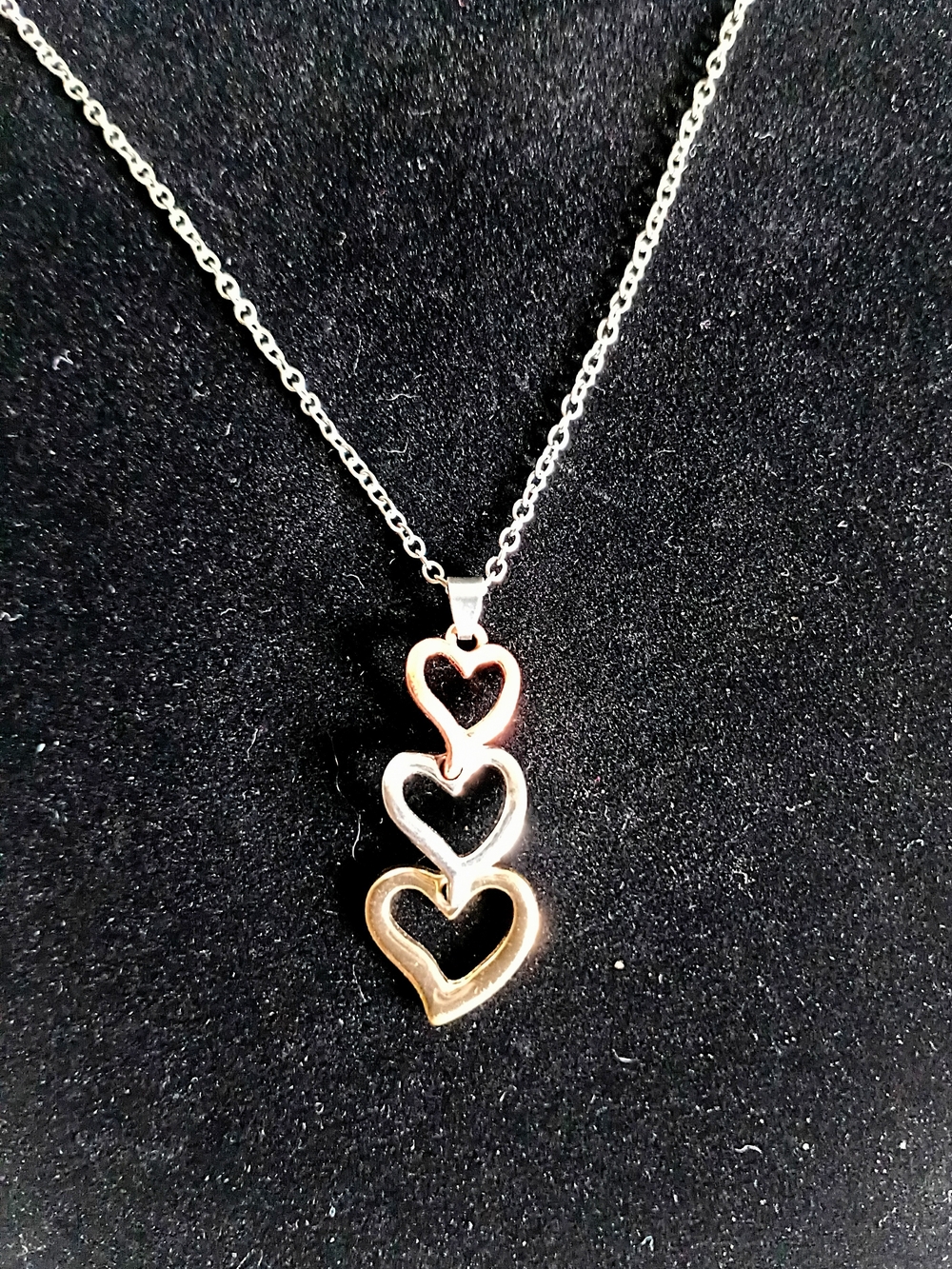 Three-Heart Pendant Necklace in Copper, Gold and Silver Tone